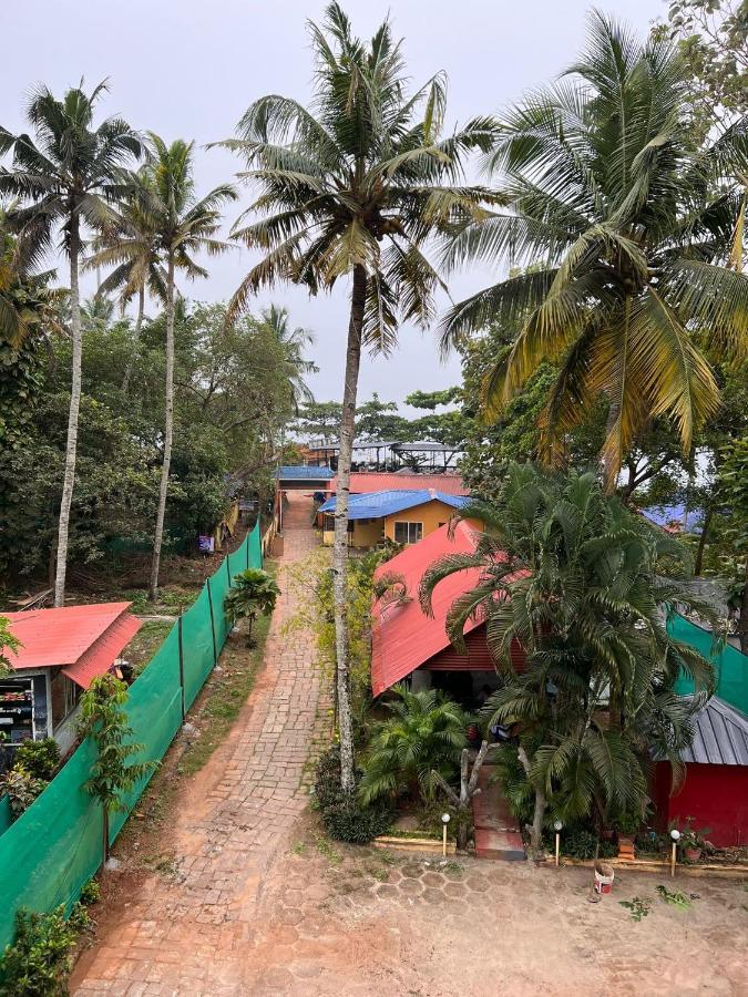 Mohans Ayurvedic Beach Resort Varkala Exterior foto